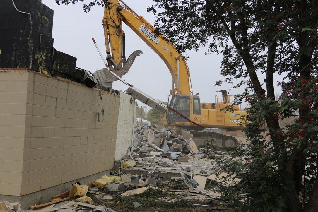 Sion-Middle-School-Demolition