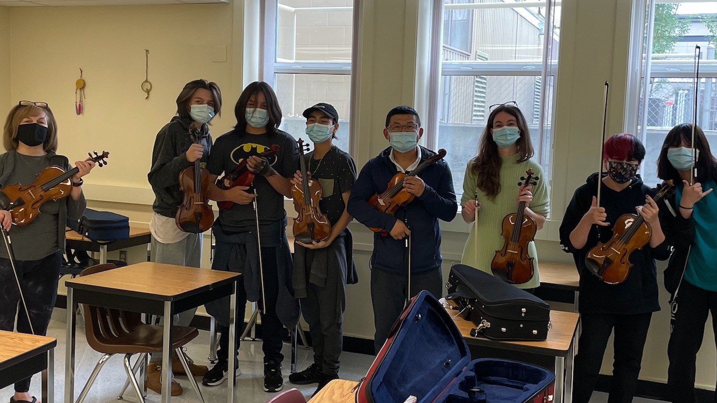 Oskayak-fiddle-program-group-photo